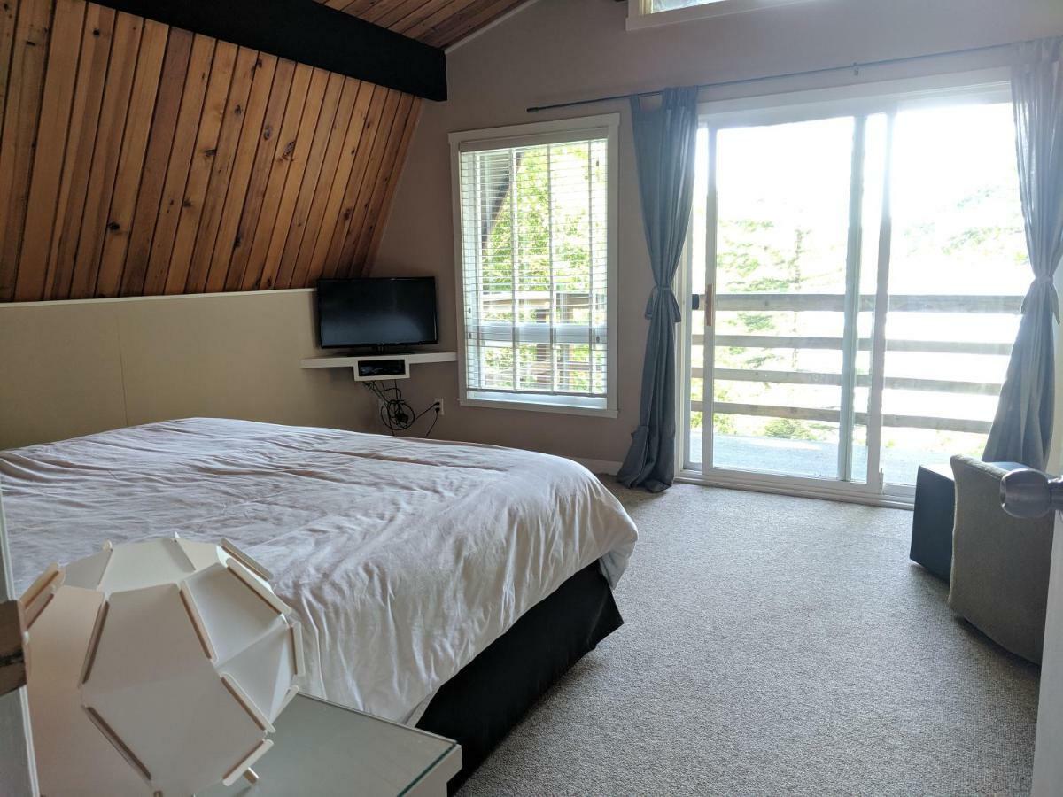 Gowlland Harbour Resort Heriot Bay Bagian luar foto