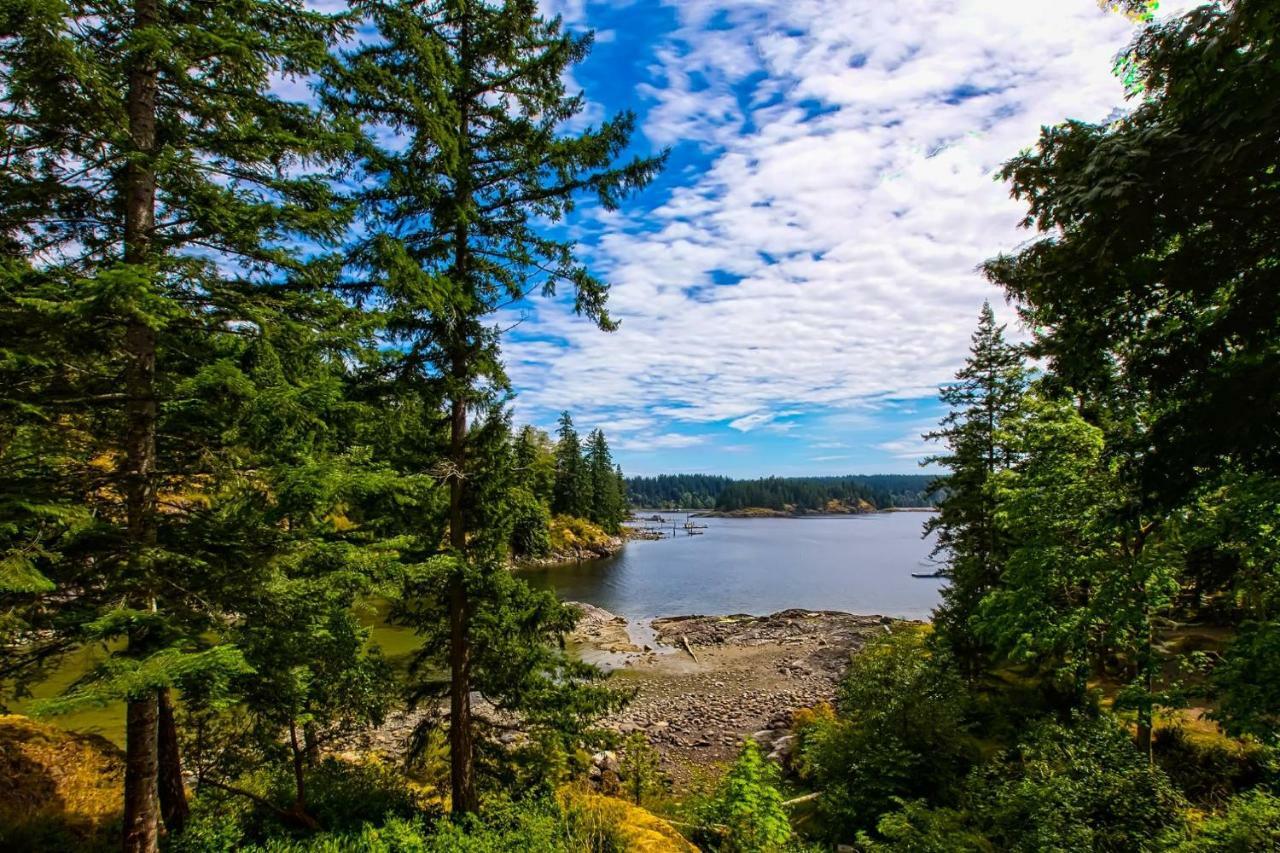 Gowlland Harbour Resort Heriot Bay Bagian luar foto