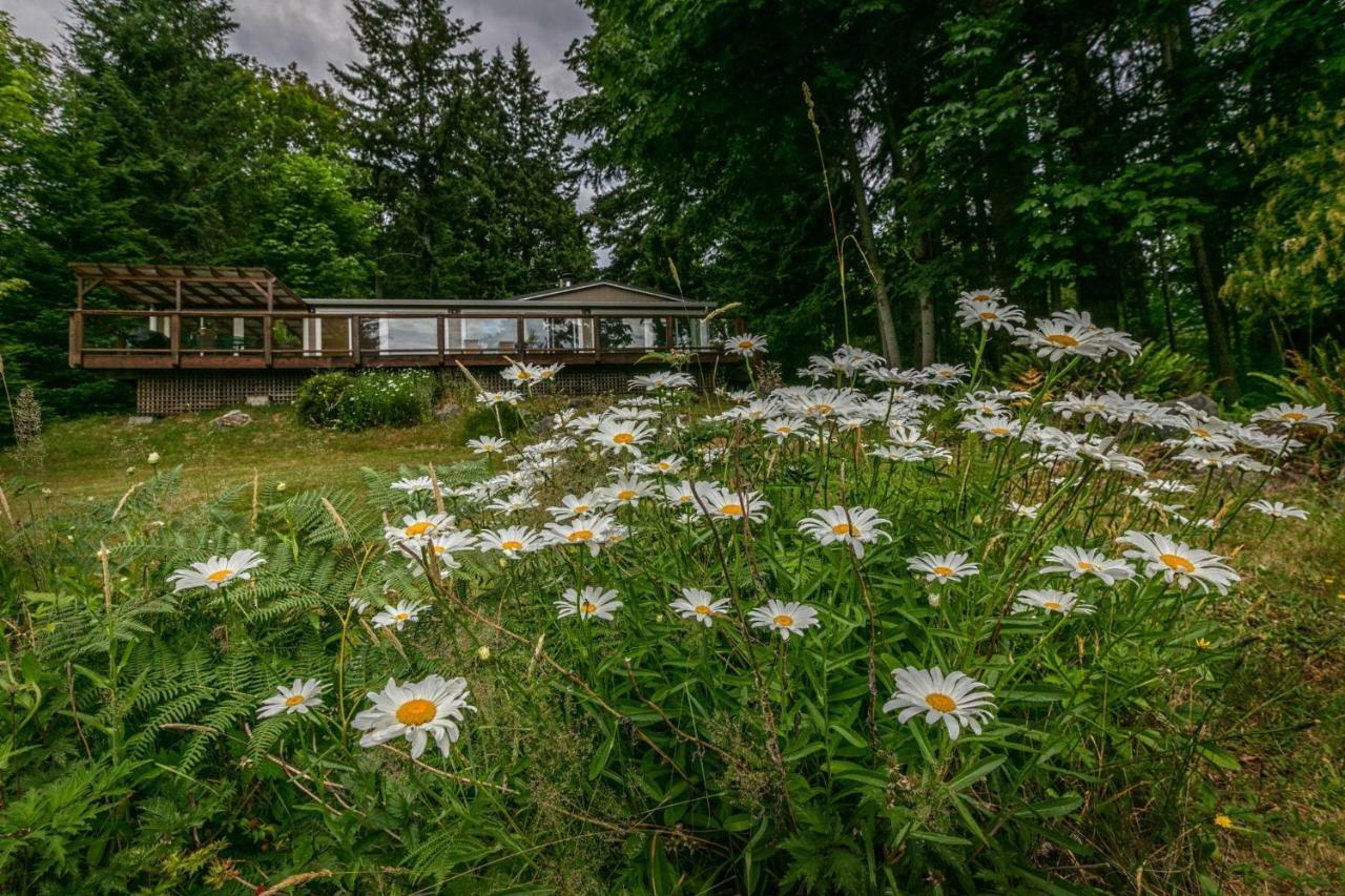 Gowlland Harbour Resort Heriot Bay Bagian luar foto