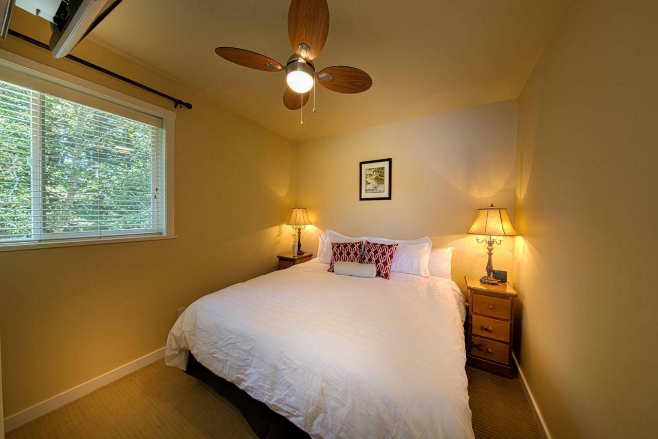 Gowlland Harbour Resort Heriot Bay Bagian luar foto