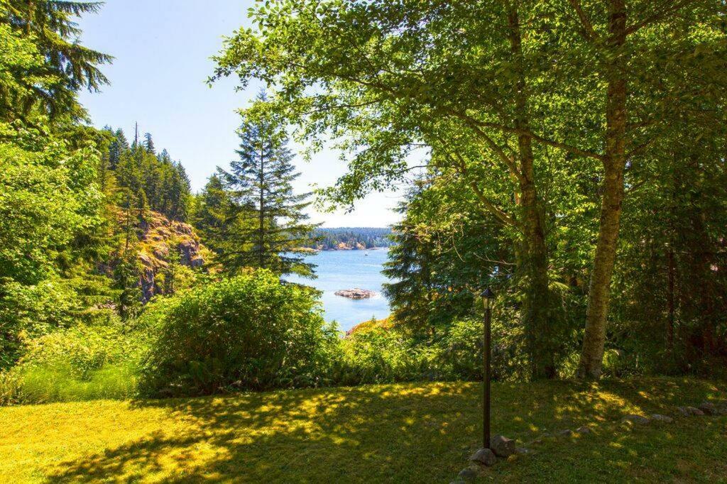 Gowlland Harbour Resort Heriot Bay Bagian luar foto