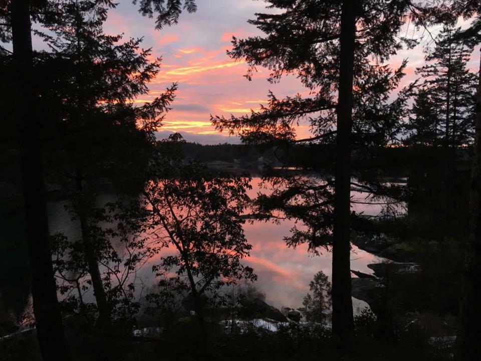Gowlland Harbour Resort Heriot Bay Bagian luar foto