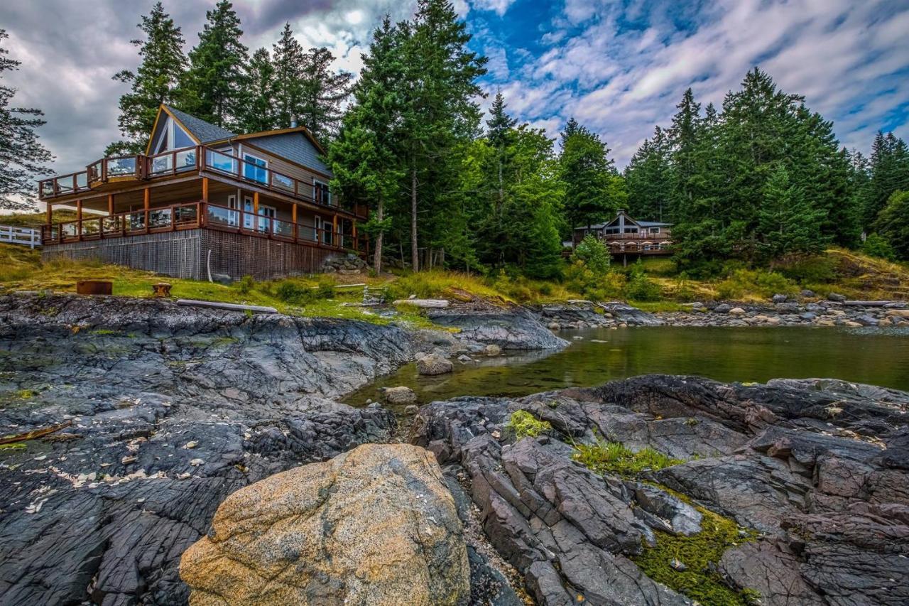 Gowlland Harbour Resort Heriot Bay Bagian luar foto